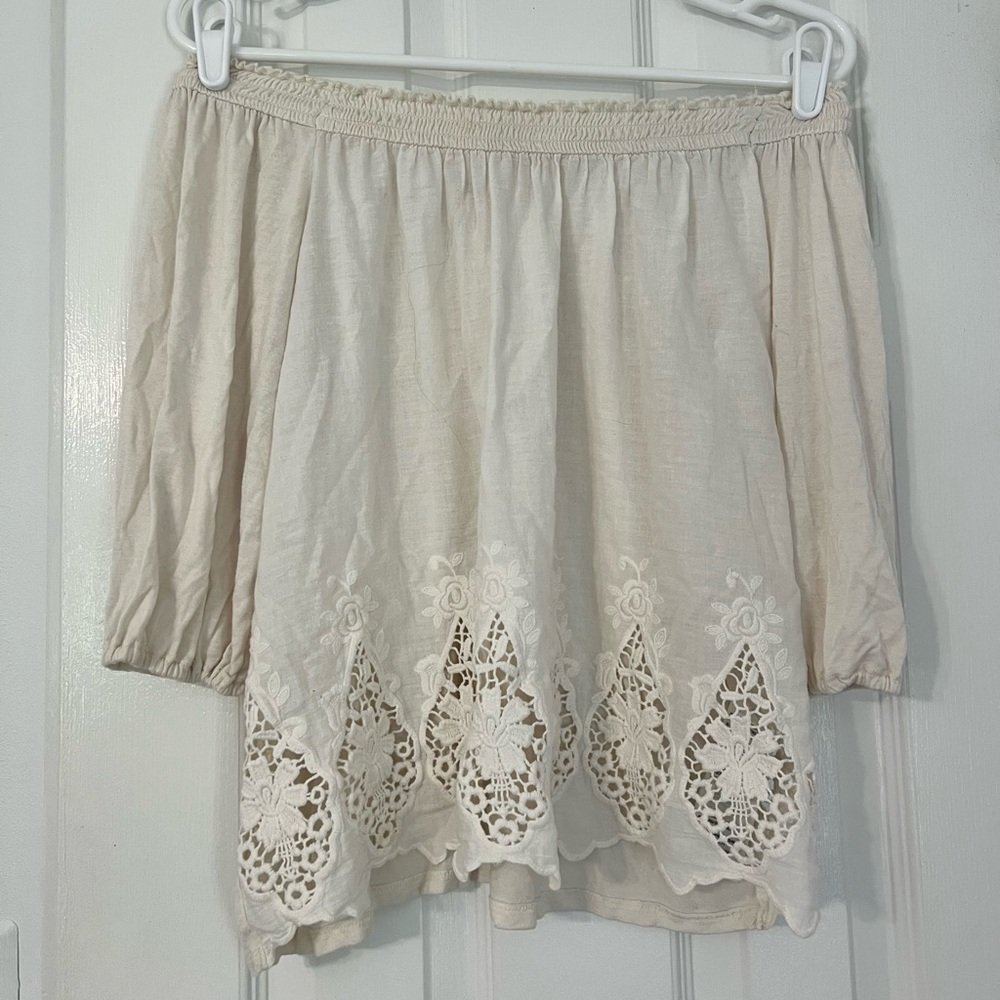 Hollister of the shoulder blouse